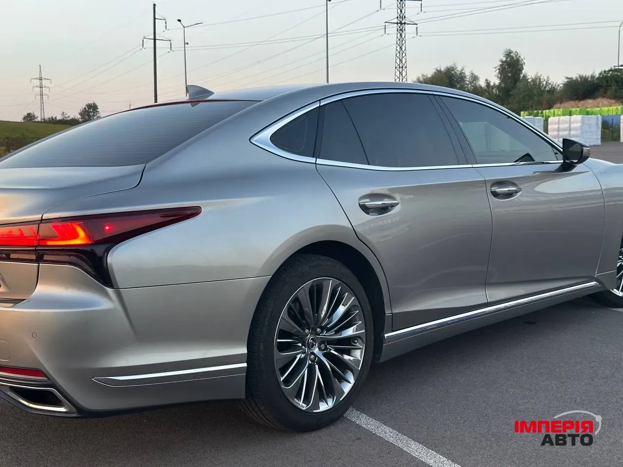 Lexus LS - фото 8