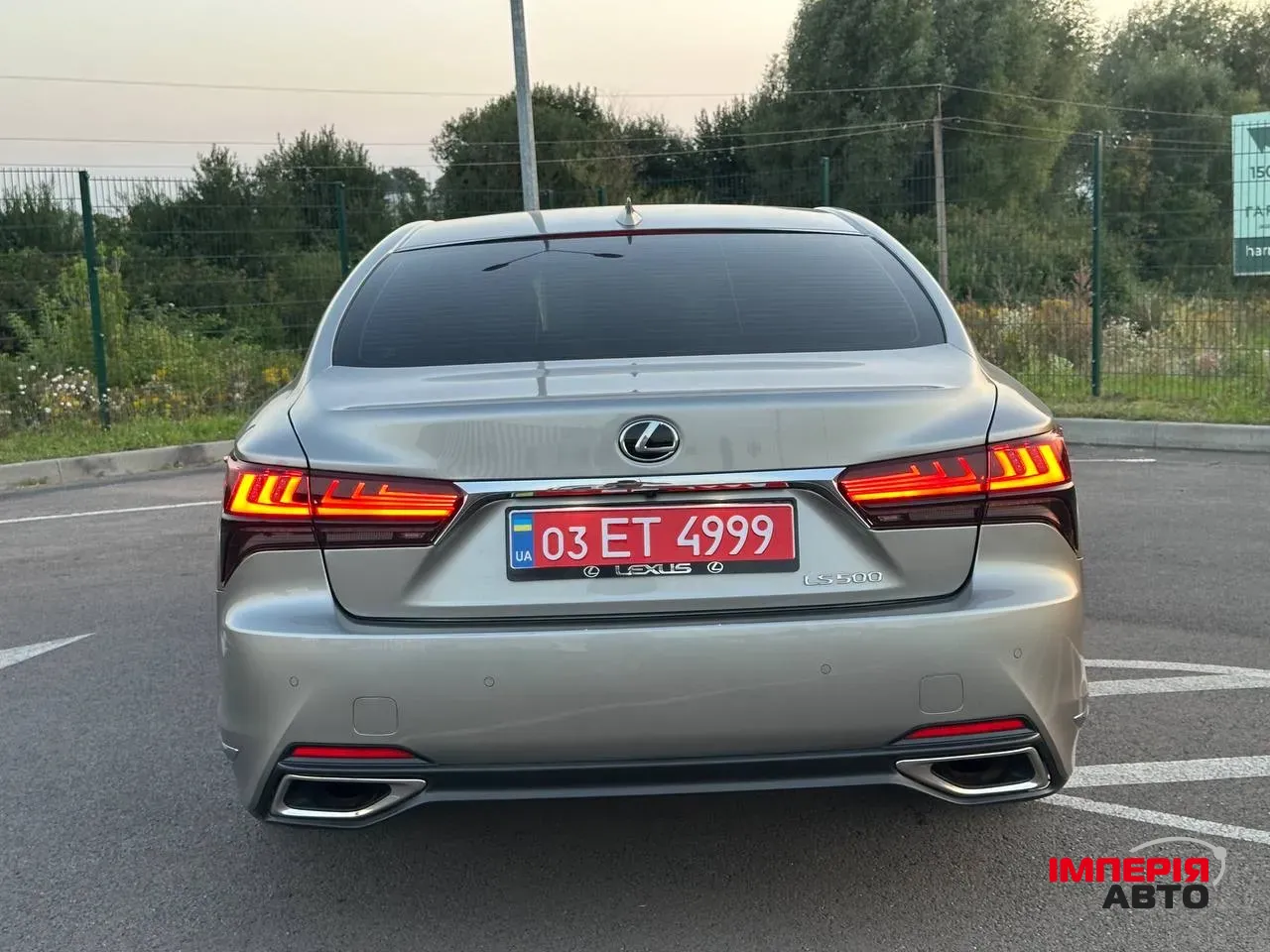 Lexus LS - фото 10