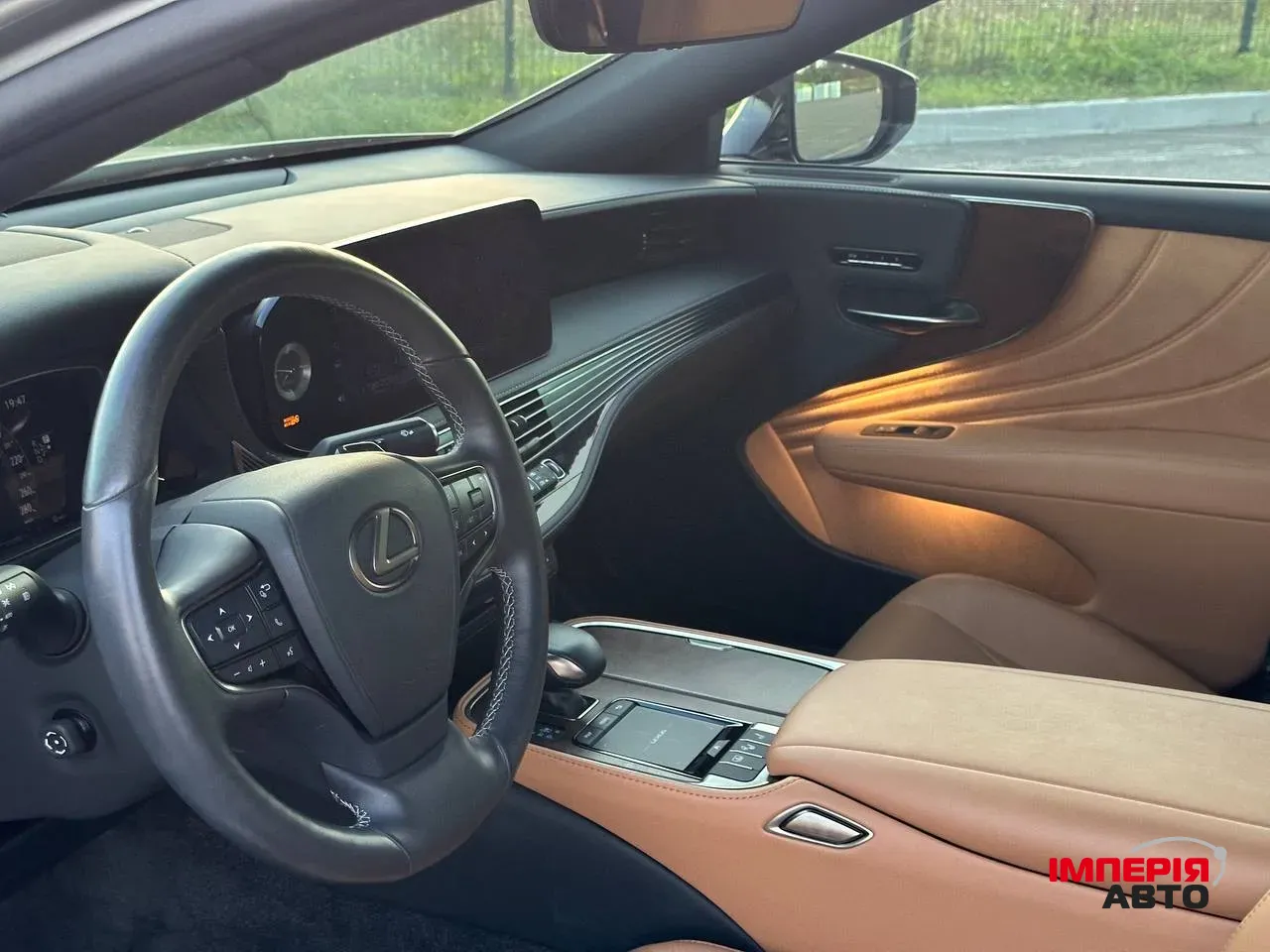 Lexus LS - фото 28