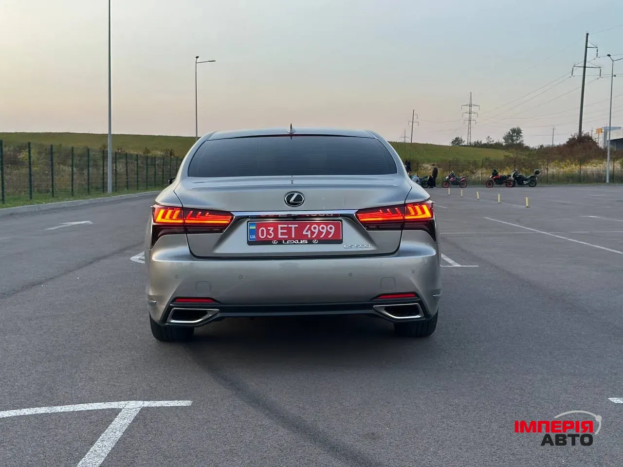 Lexus LS - фото 17