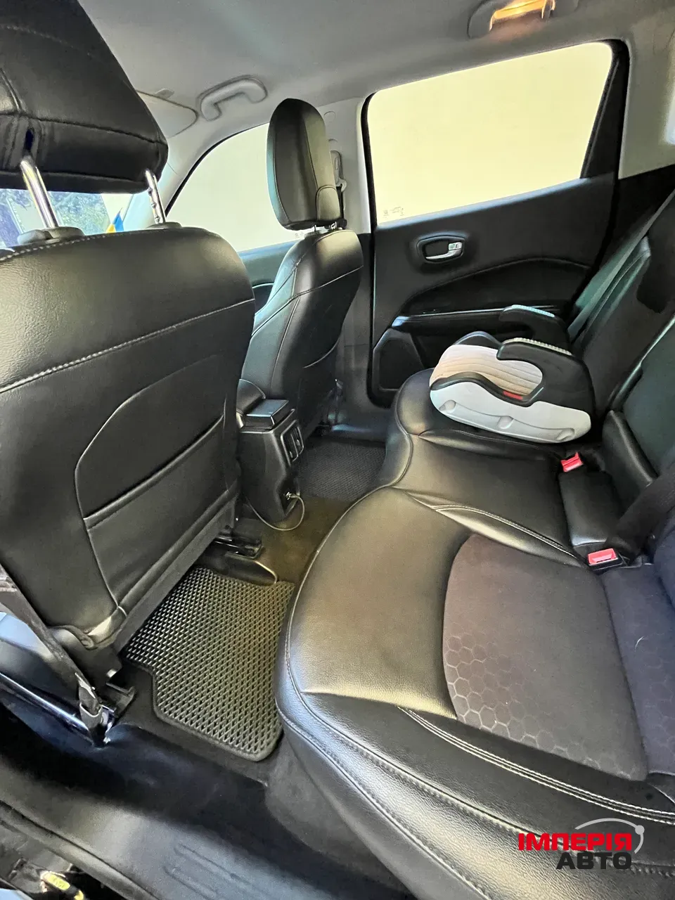 Jeep Compass - фото 12