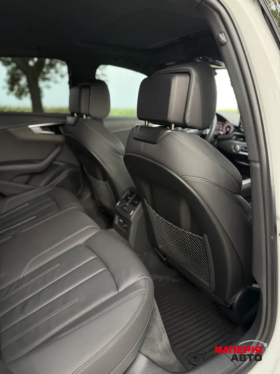 Audi A4 - фото 24