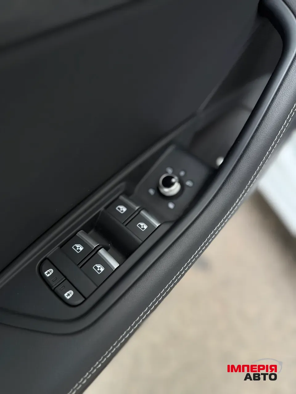 Audi A4 - фото 19