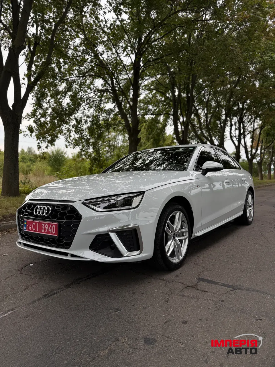 Audi A4 - фото 4