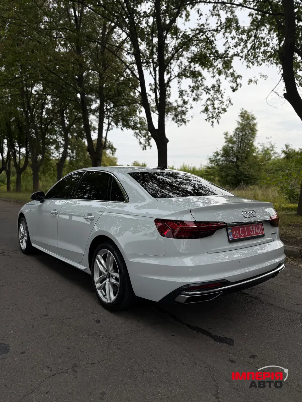 Audi A4 - фото 7