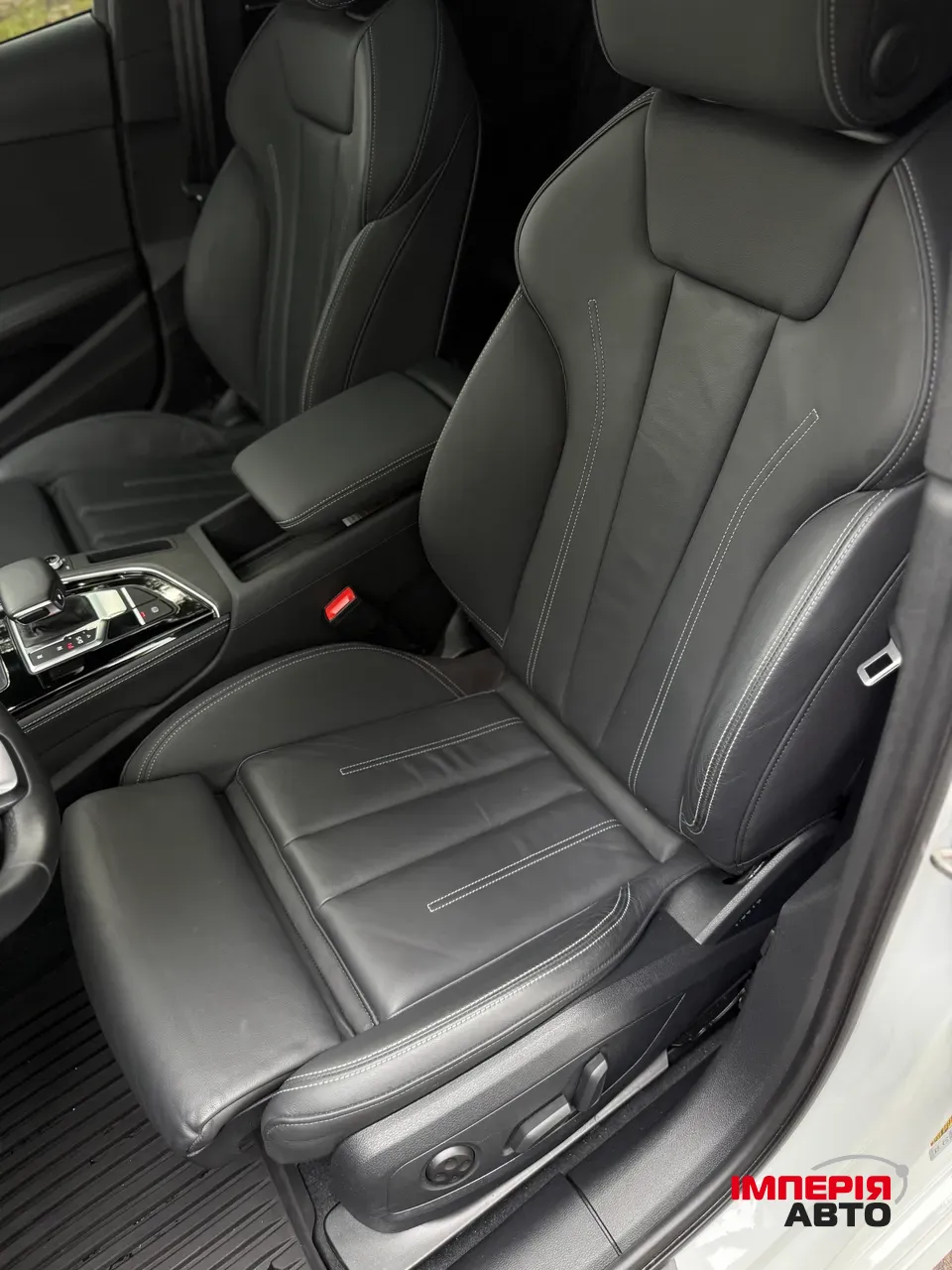 Audi A4 - фото 13