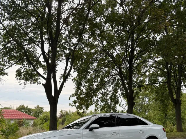 Audi A4 - фото 2