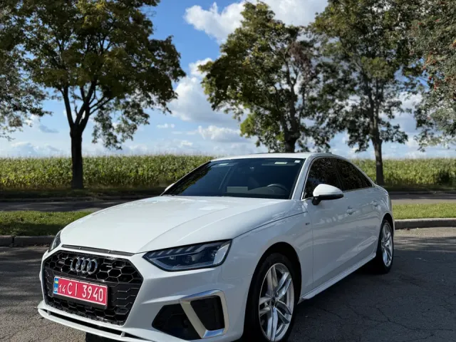 Audi A4 - фото 1