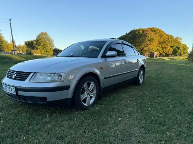 Volkswagen Passat - фото 1