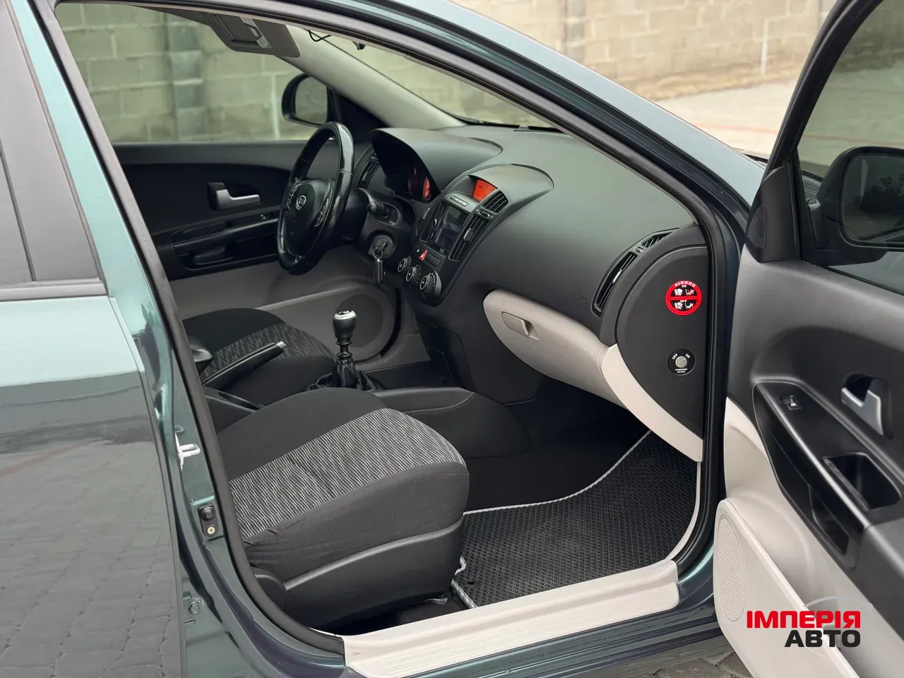 Kia Ceed - фото 27