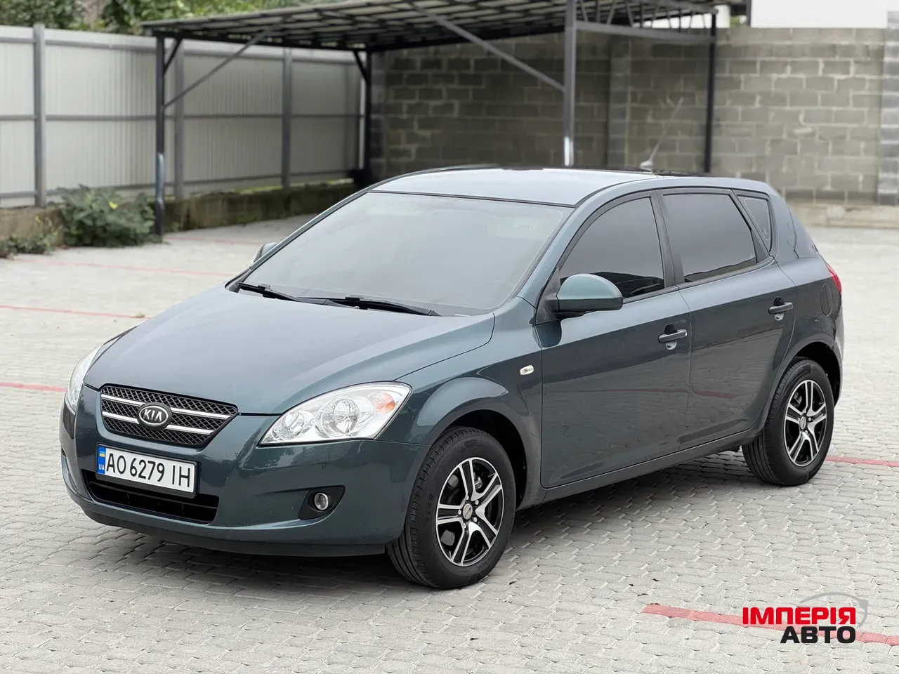 Kia Ceed - фото 1