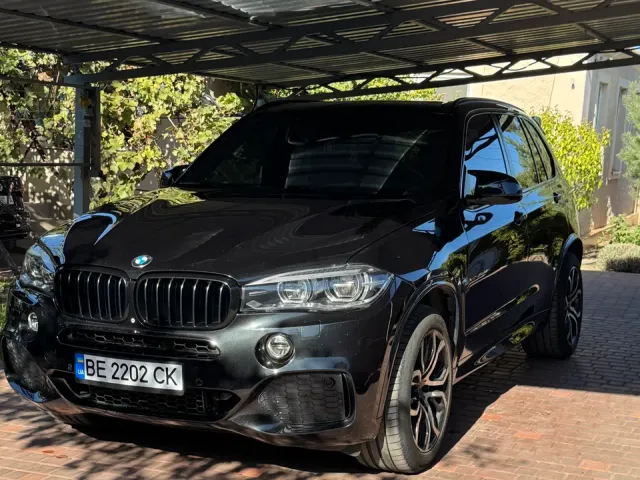 BMW X5 - фото 2