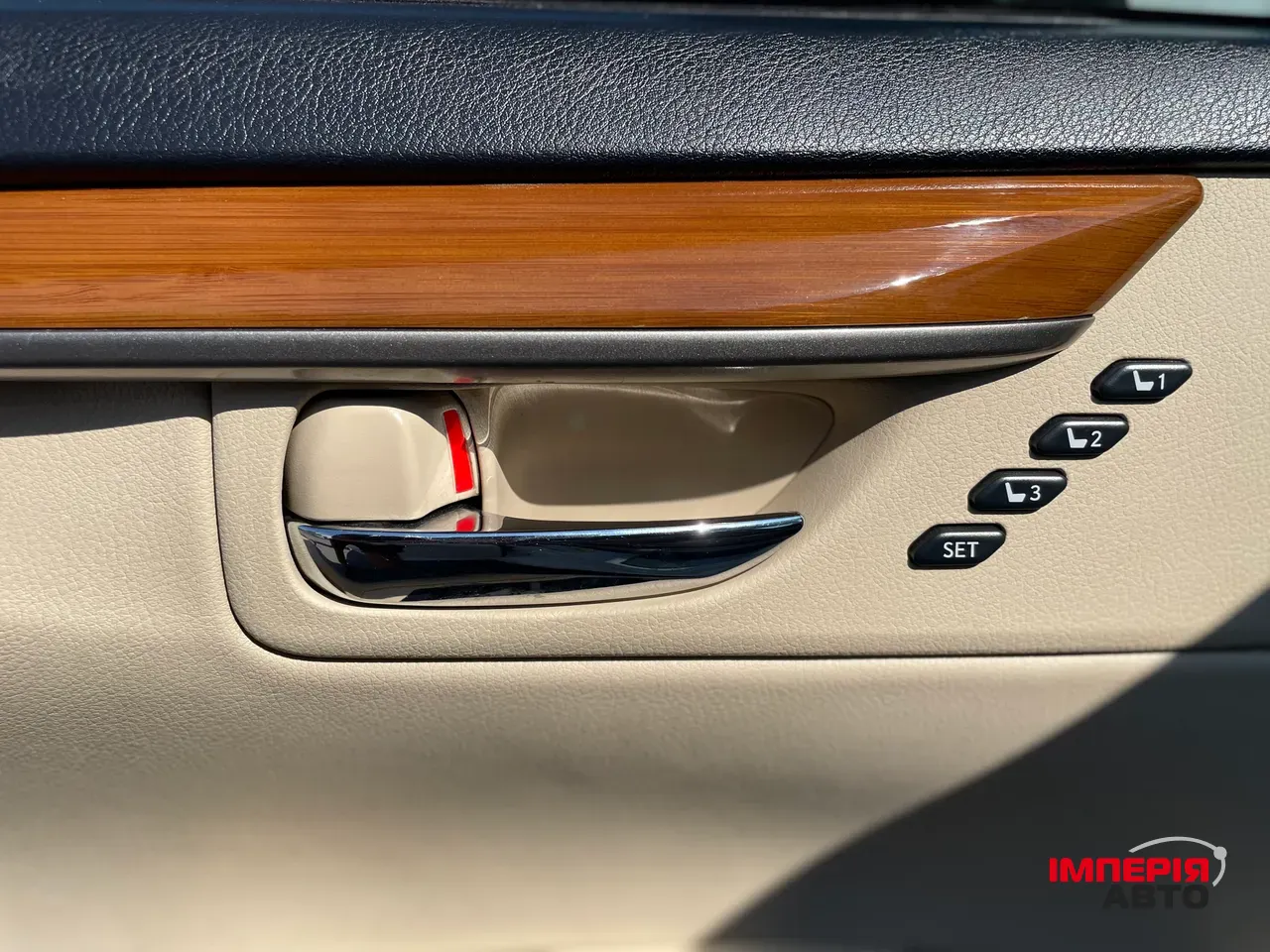 Lexus ES - фото 9