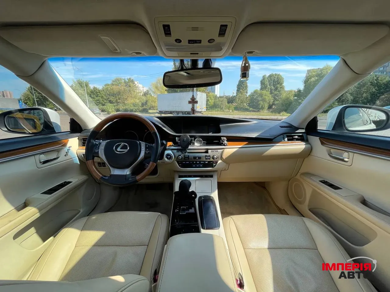 Lexus ES - фото 10