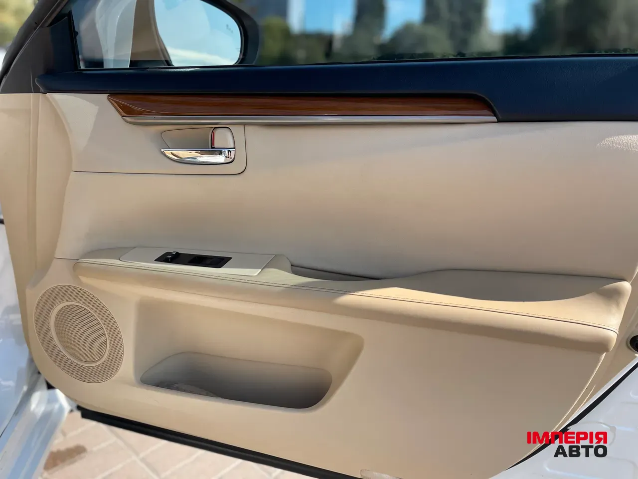 Lexus ES - фото 16