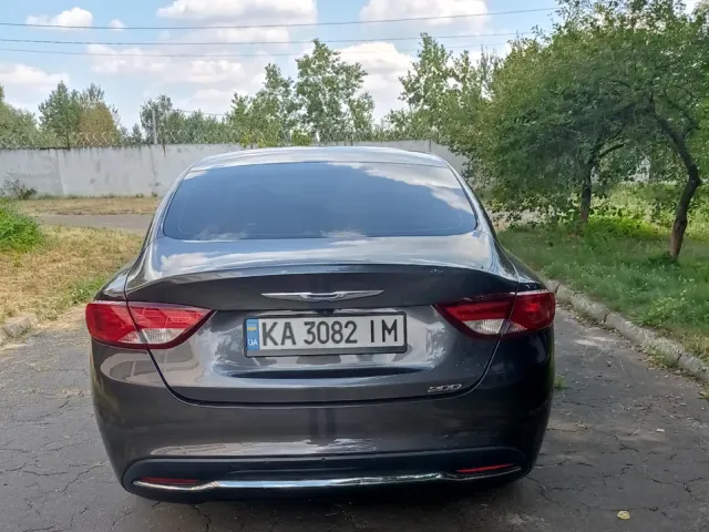 Chrysler 200 - фото 2