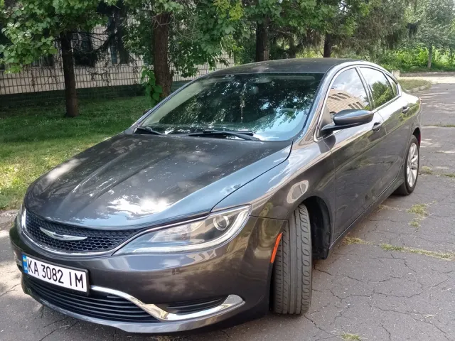 Chrysler 200 - фото 1
