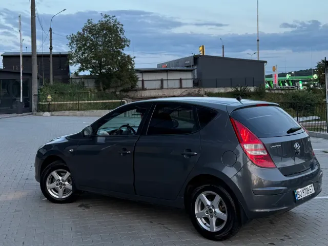 Hyundai i30 - фото 4