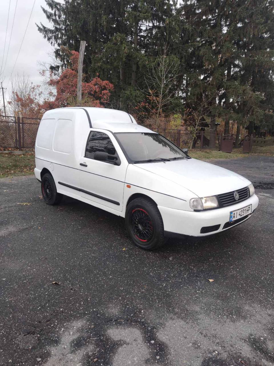 Volkswagen Caddy - фото 2