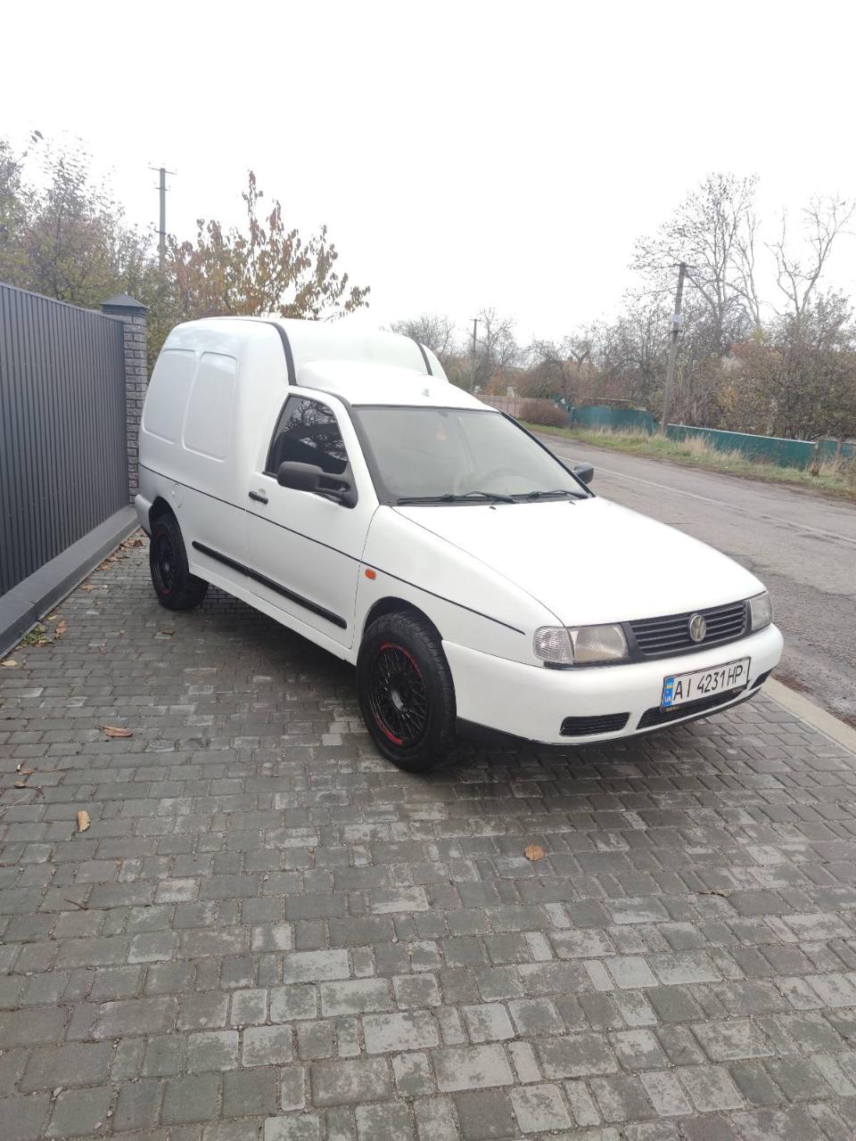 Volkswagen Caddy - фото 12