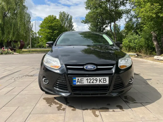 Ford Focus - фото 1