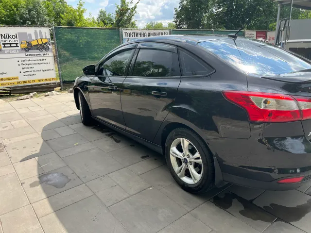Ford Focus - фото 2