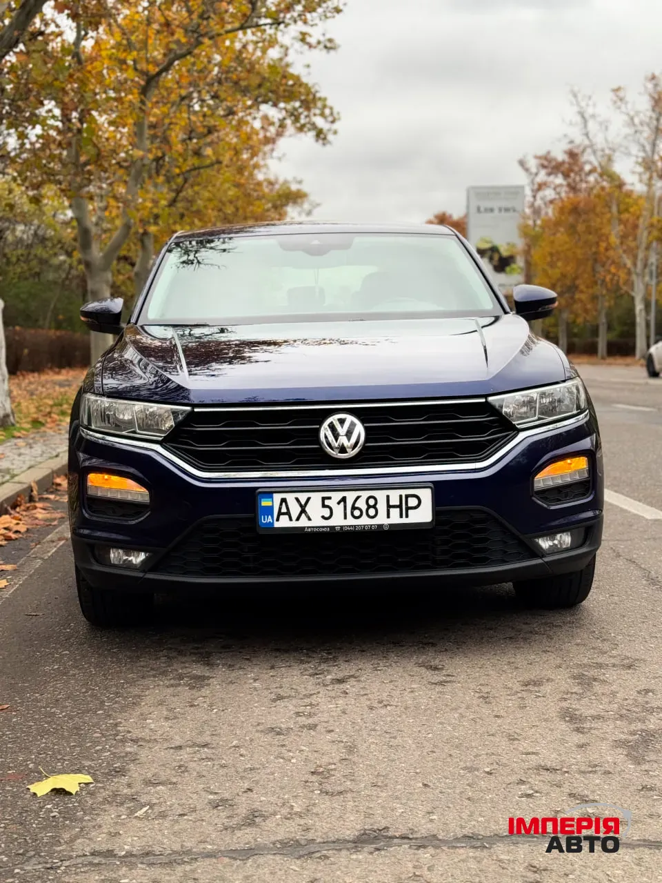 Volkswagen T-Roc - фото 1