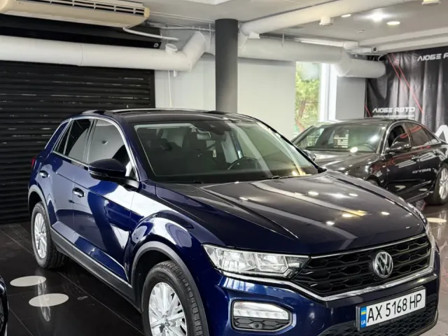 Volkswagen T-Roc - фото 3