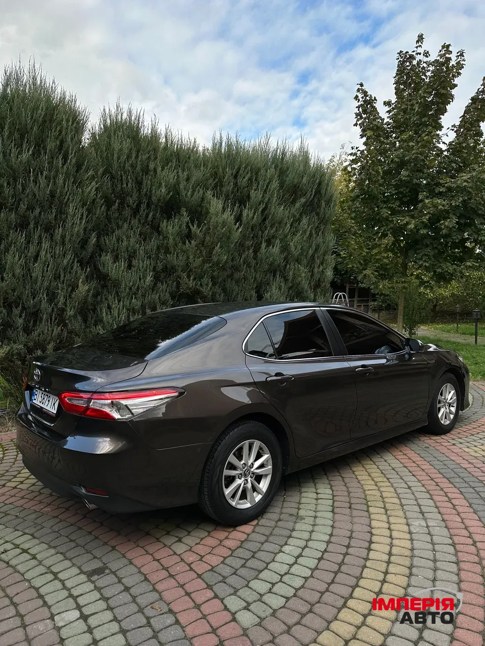 Toyota Camry - фото 2