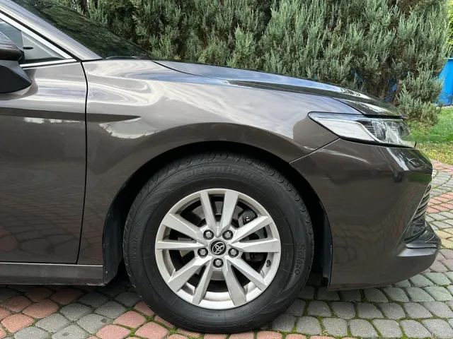 Toyota Camry - фото 4