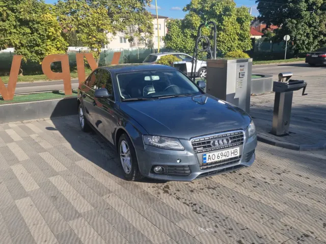 Audi A4 - фото 3