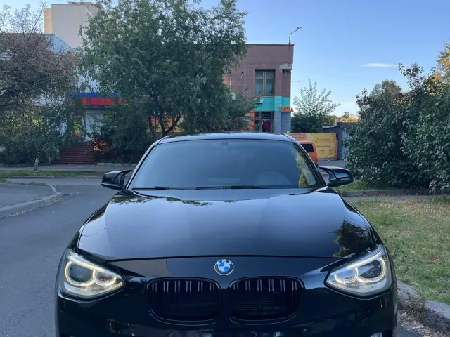 BMW 1 серії - фото 1