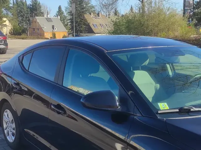 Hyundai Elantra - фото 4