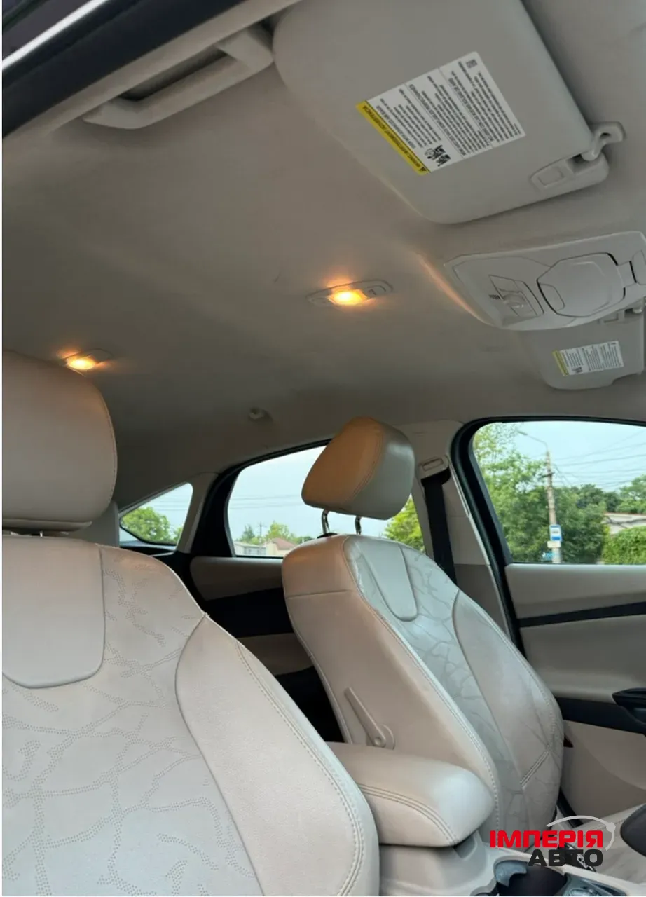 Ford Focus - фото 10