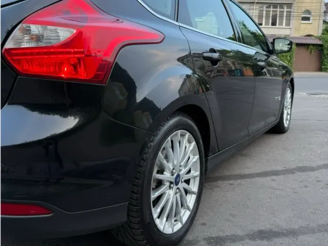 Ford Focus - фото 3