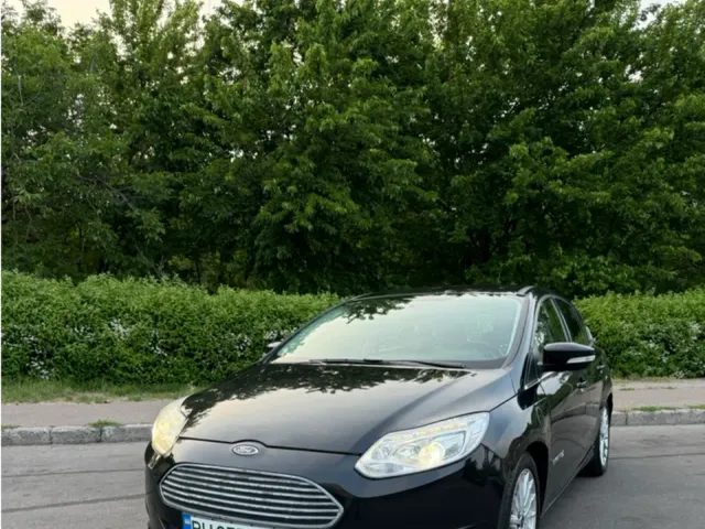 Ford Focus - фото 1