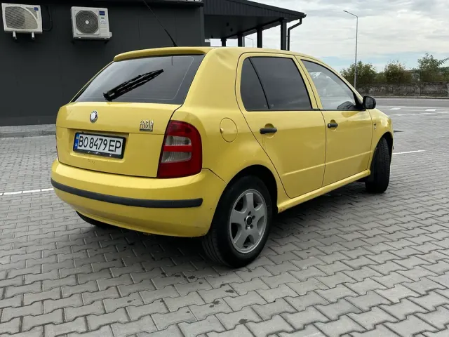 Skoda Fabia - фото 5