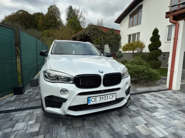 BMW X5 - фото 1