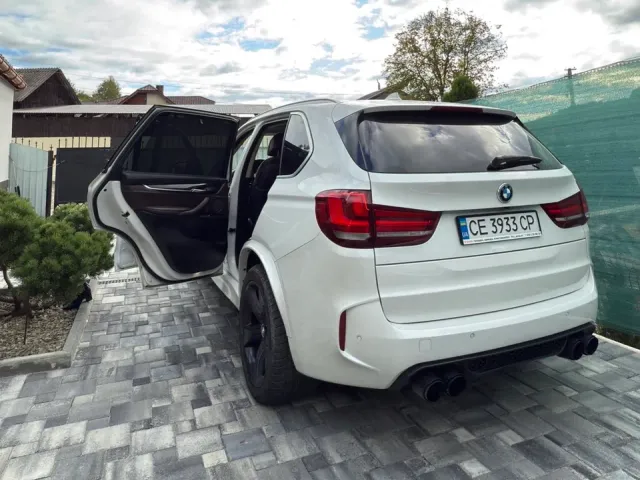 BMW X5 - фото 2