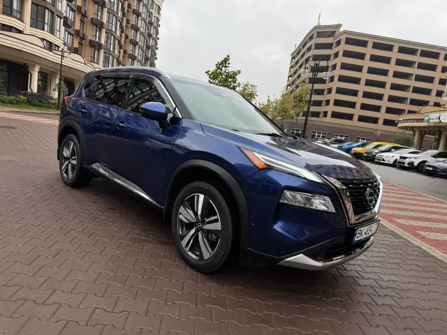 Nissan Rogue - фото 1