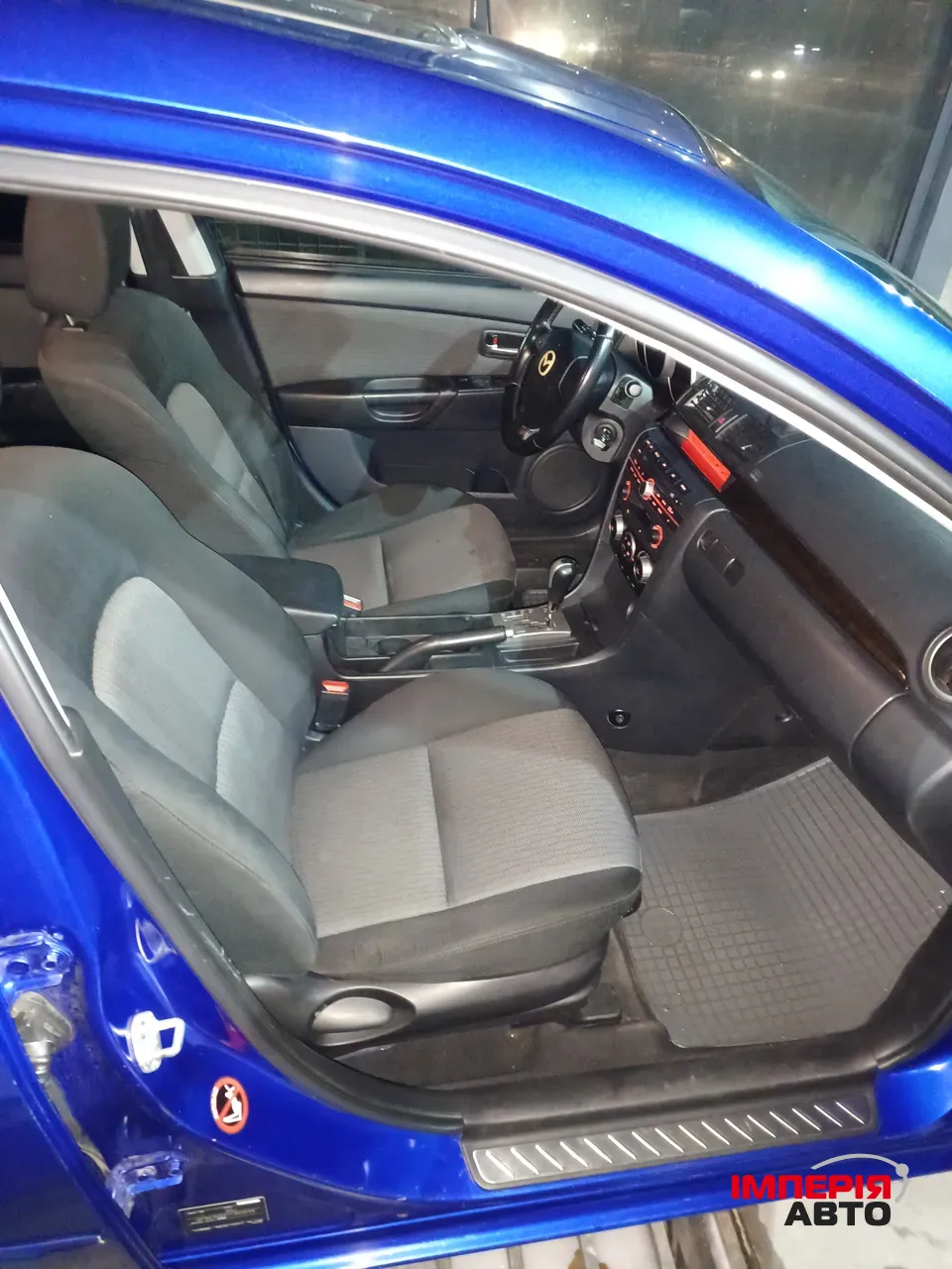 Mazda 3 - фото 16