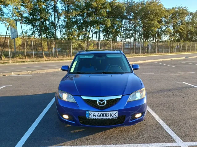 Mazda 3 - фото 3