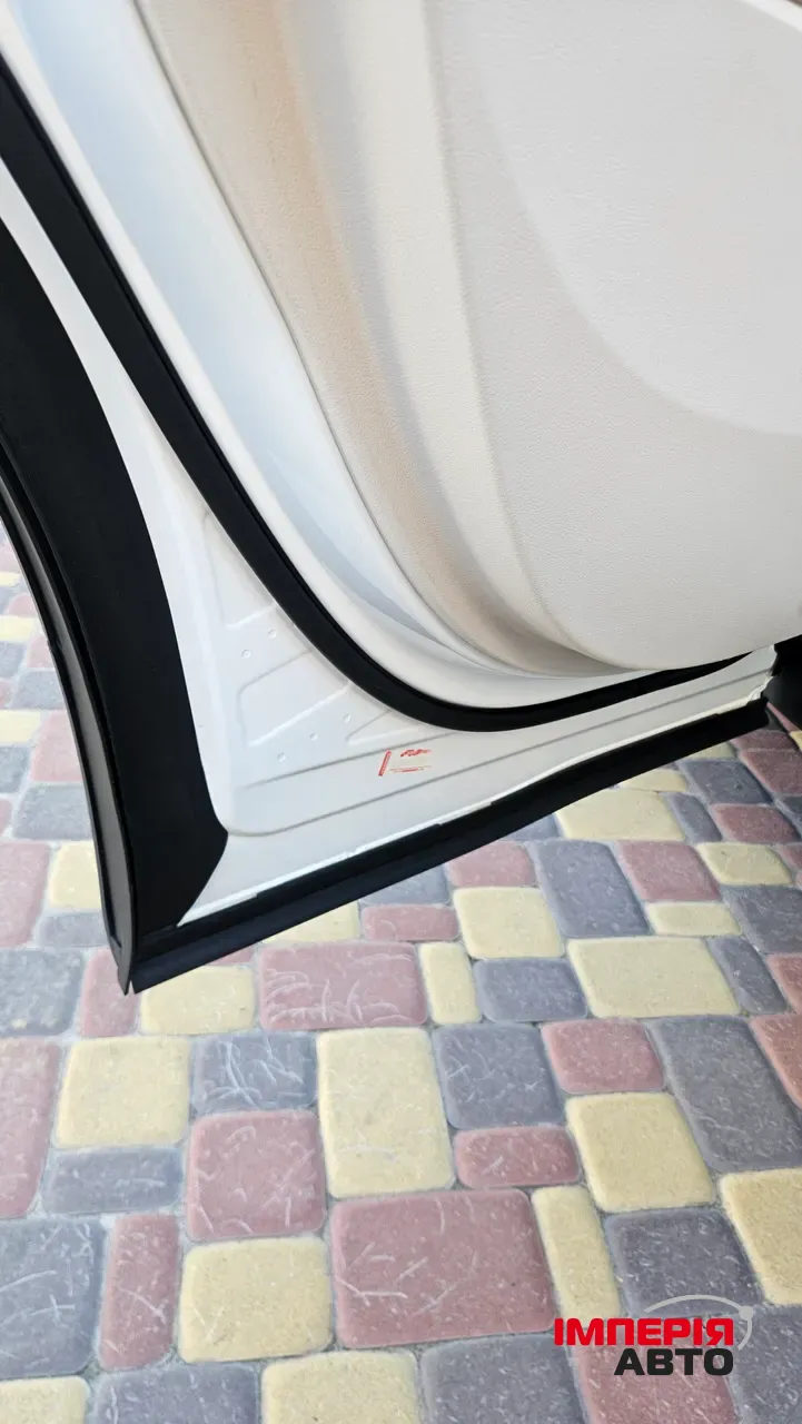 Mercedes-Benz GLB - фото 14