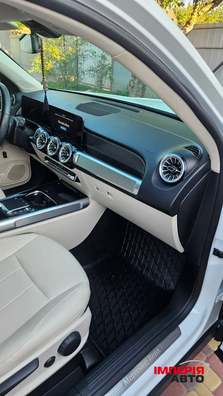 Mercedes-Benz GLB - фото 32