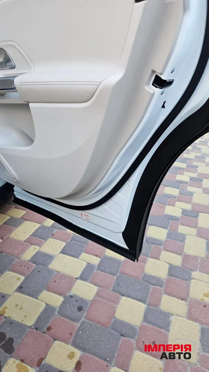 Mercedes-Benz GLB - фото 24