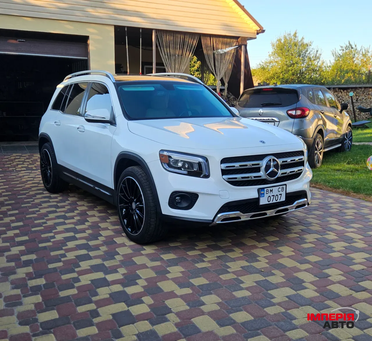Mercedes-Benz GLB - фото 4