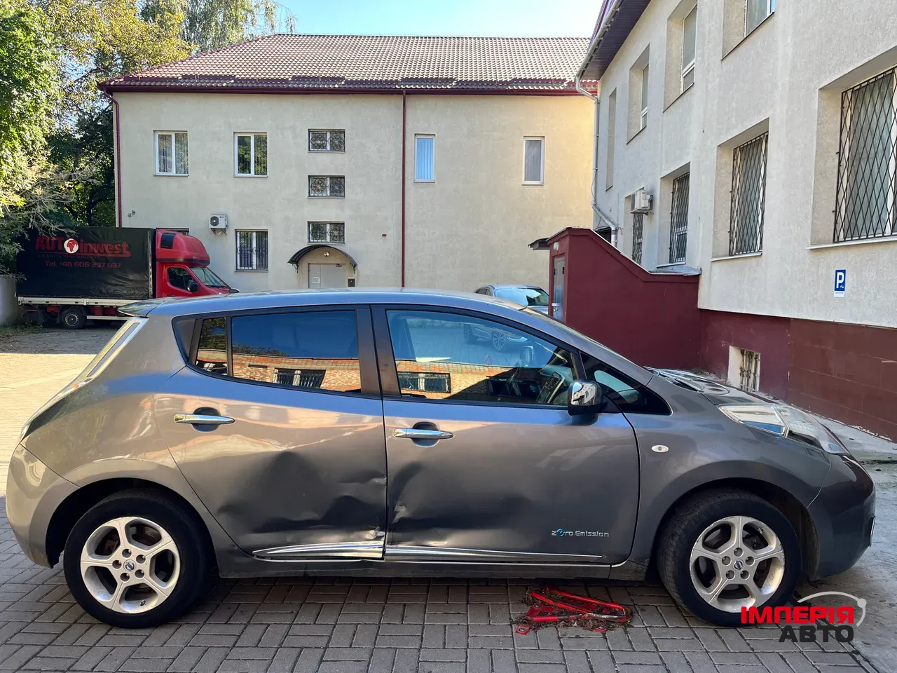 Nissan Leaf - фото 1