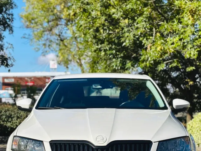 Skoda Octavia - фото 1