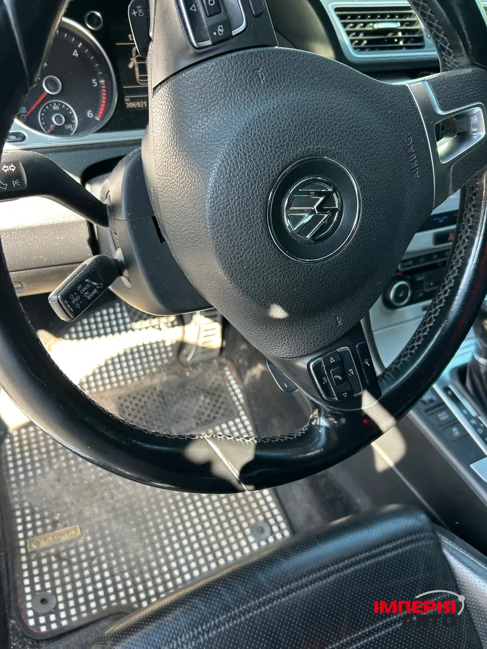 Volkswagen Passat CC - фото 13