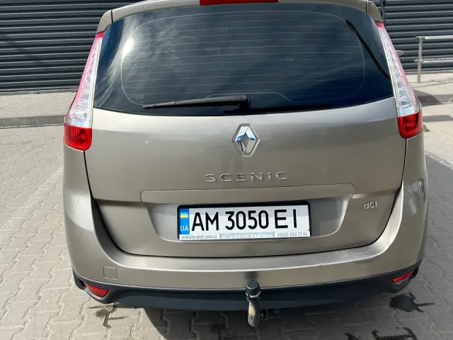 Renault Scenic - фото 5